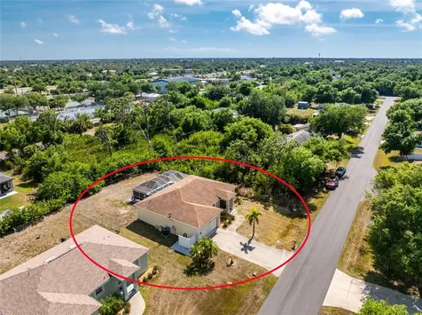 9451 Brewton Avenue Englewood FL 34224