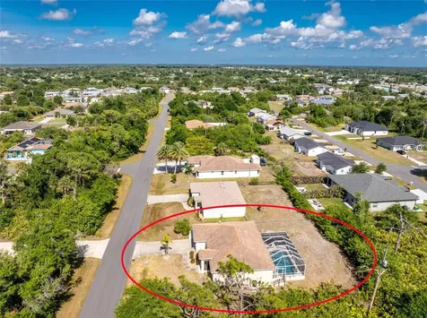9451 Brewton Avenue Englewood FL 34224