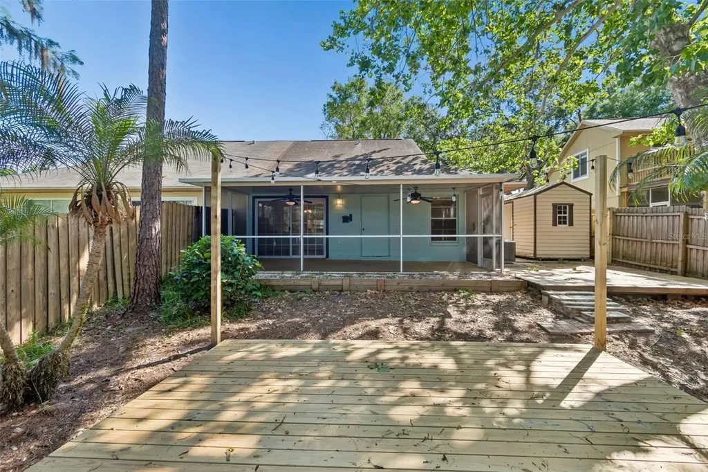 3410 Laurel Dale Drive Tampa FL 33618