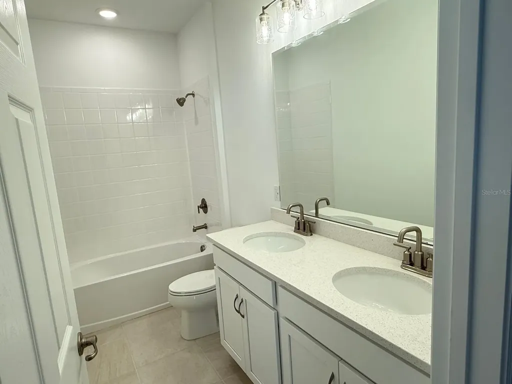 498 Winsome Alley Groveland FL 34736