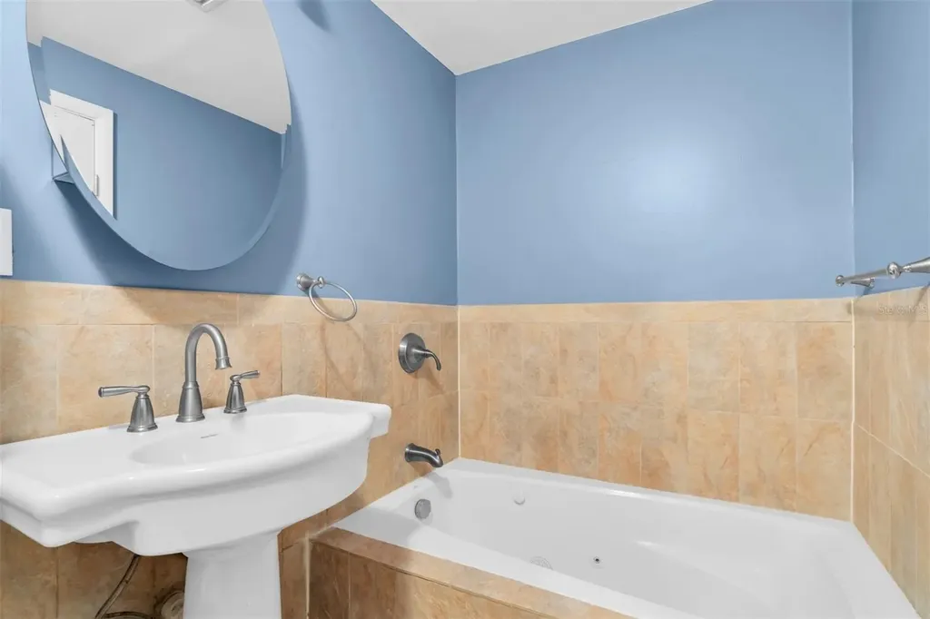 14006 Cascade Lane Tampa FL 33618