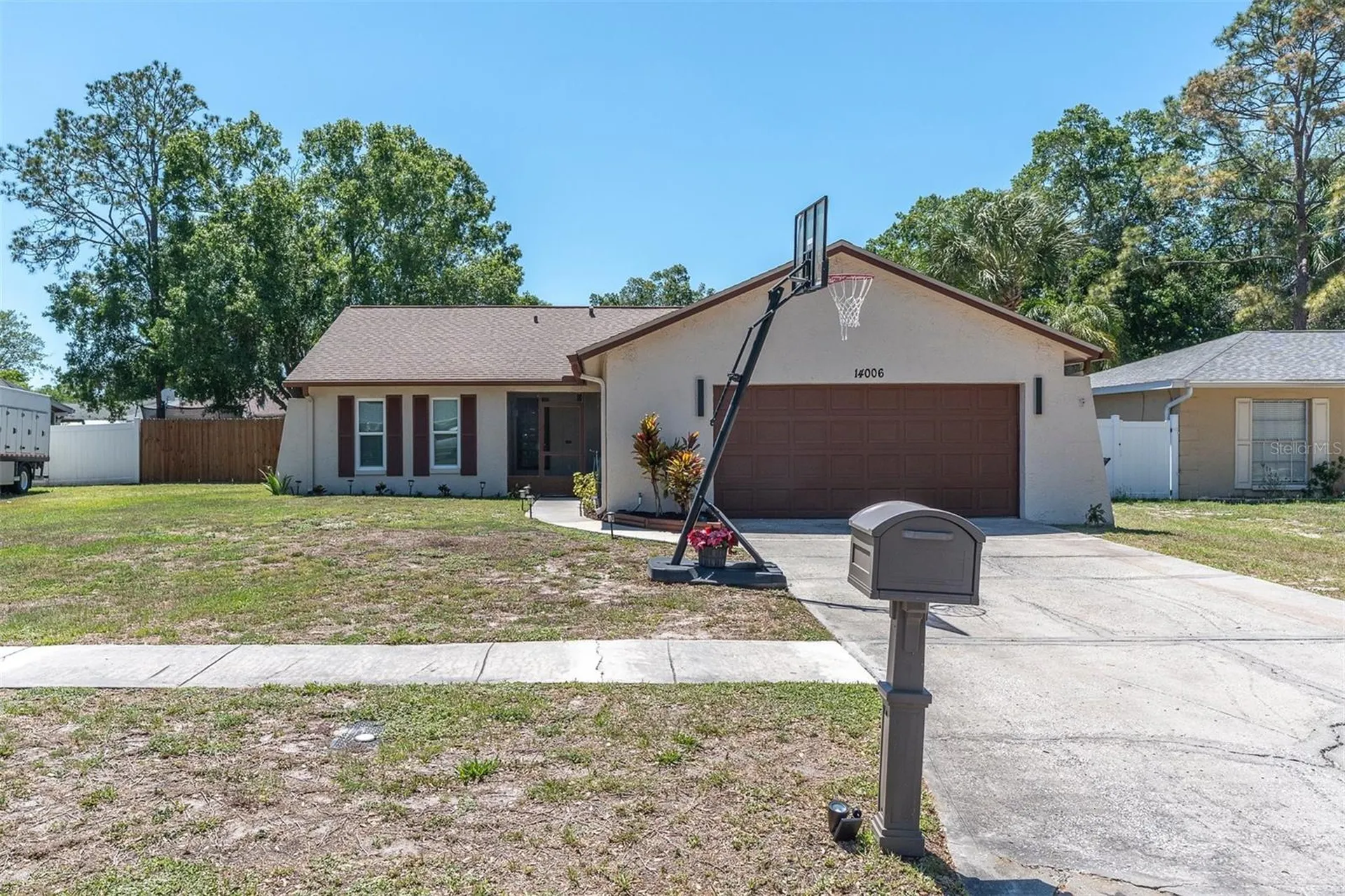 14006 Cascade Lane Tampa FL 33618