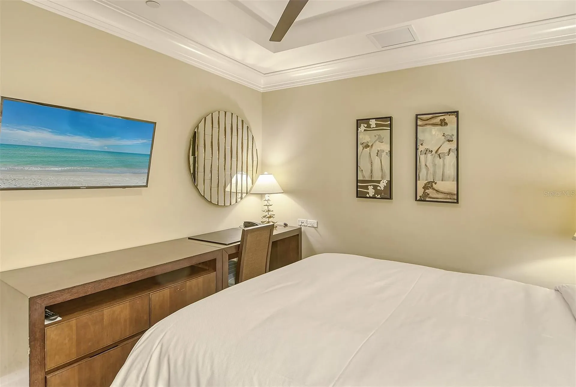 915 Seaside Drive Sarasota FL 34242