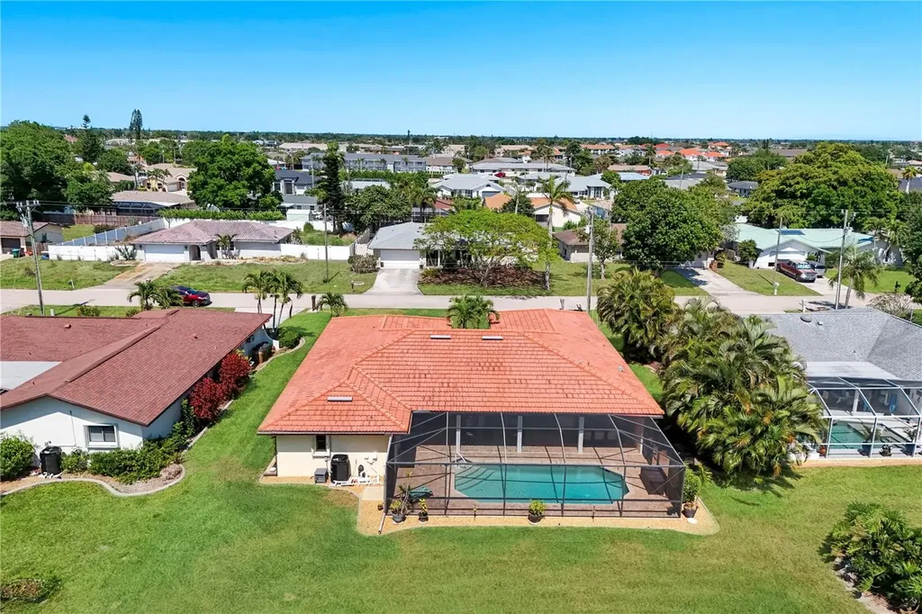 3718 SE 8th Avenue Cape Coral FL 33904