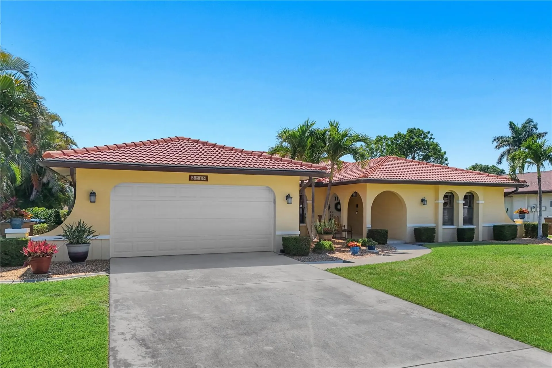 3718 SE 8th Avenue Cape Coral FL 33904