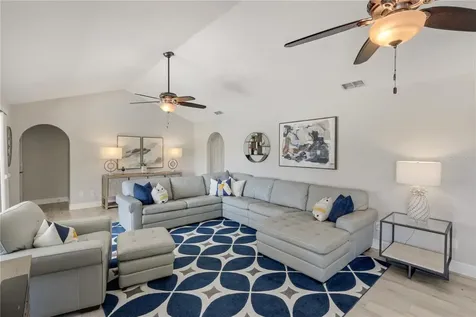 3718 SE 8th Avenue Cape Coral FL 33904