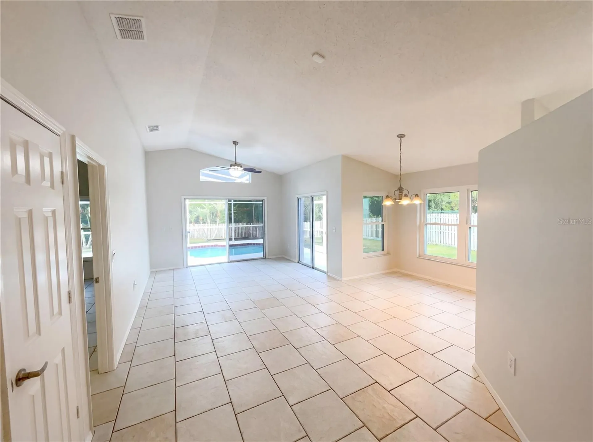 255 Coralwood Court Kissimmee FL 34743