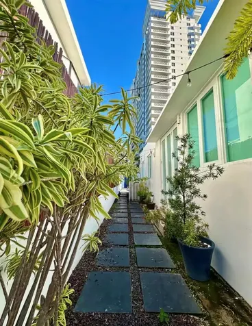13 Calle Villa Internacional 2 San Juan PR 00913