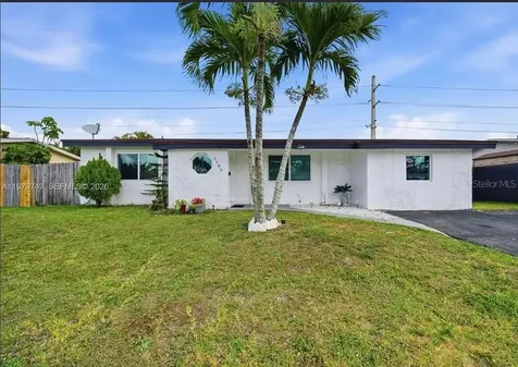 1185 NW 92nd Avenue Pembroke Pines FL 33024