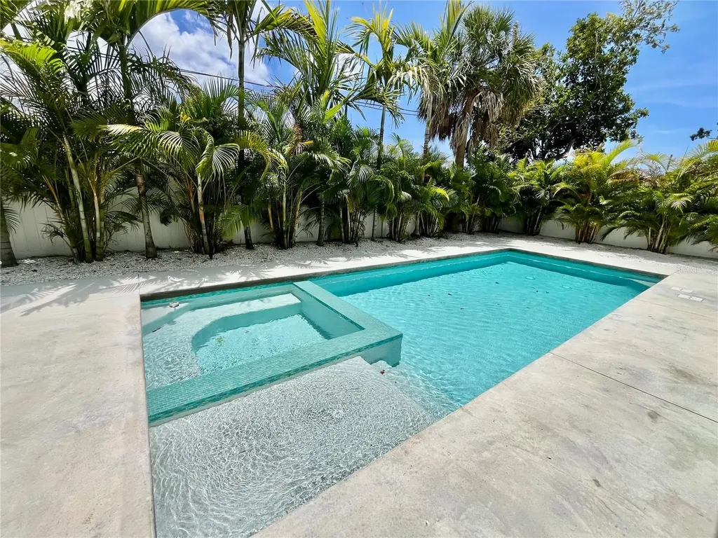 2532 Fruit Tree Drive Sarasota FL 34239