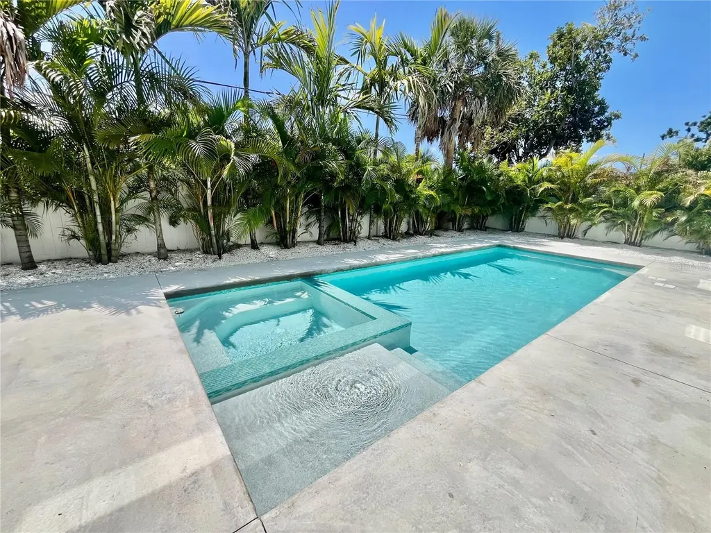 2532 Fruit Tree Drive Sarasota FL 34239