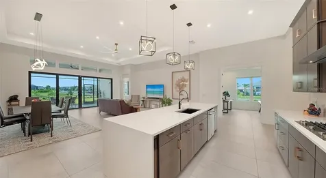 4709 Cedron Court Sarasota FL 34240