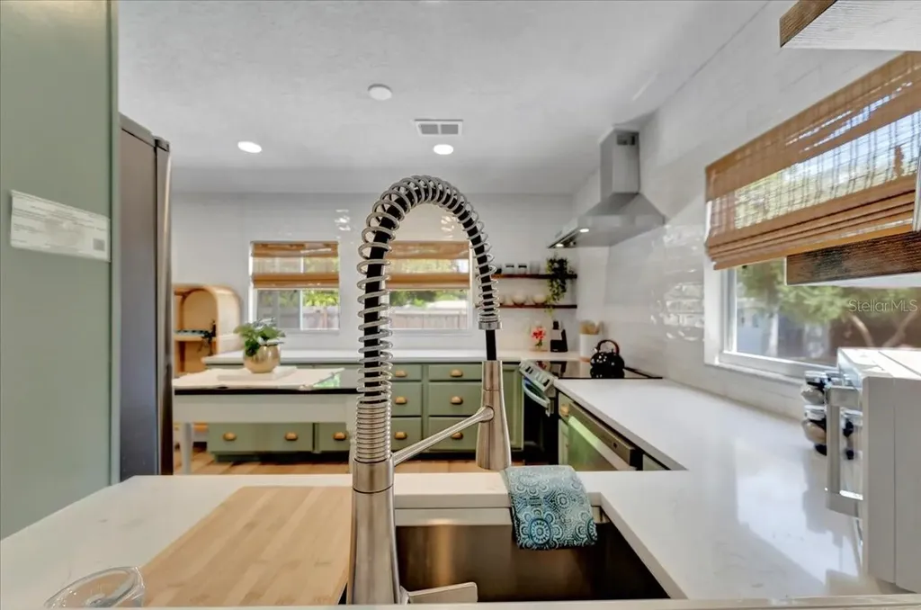 1389 Chesterfield Drive Clearwater FL 33756