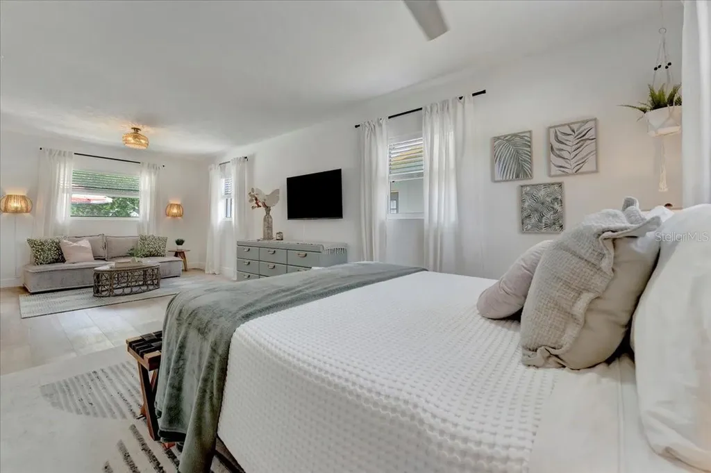 1389 Chesterfield Drive Clearwater FL 33756