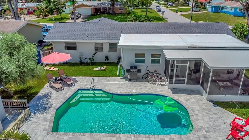 1389 Chesterfield Drive Clearwater FL 33756