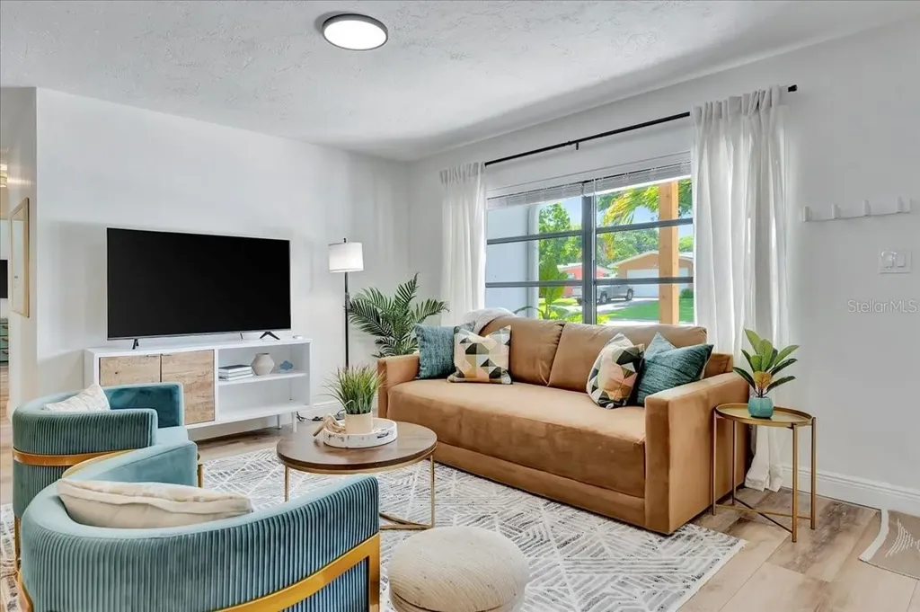 1389 Chesterfield Drive Clearwater FL 33756