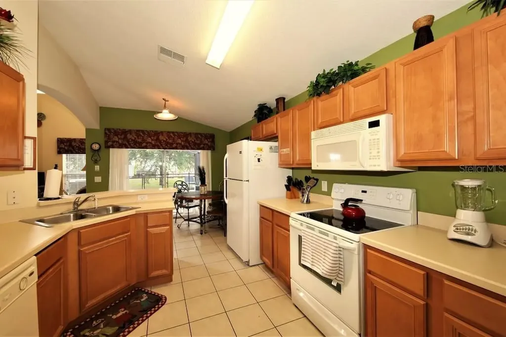 8515 Palm Harbor Drive Kissimmee FL 34747