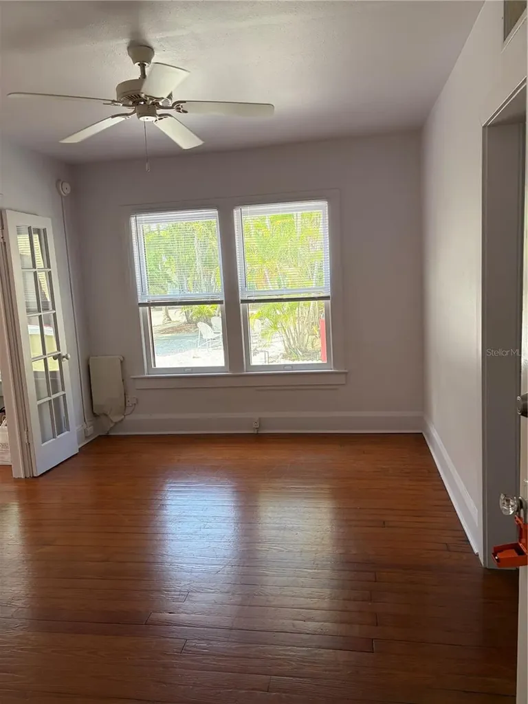 325 Ohio Place Sarasota FL 34236