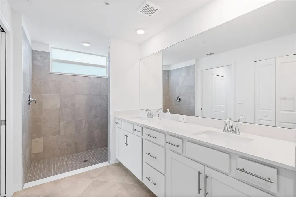 19007 Scallop Loop Lakewood Ranch FL 34202
