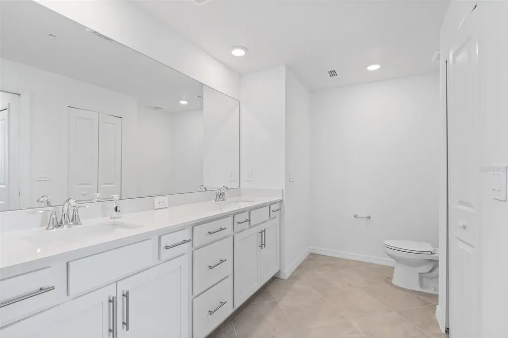 19007 Scallop Loop Lakewood Ranch FL 34202
