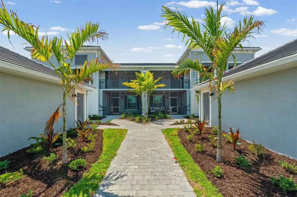 19007 Scallop Loop Lakewood Ranch FL 34202