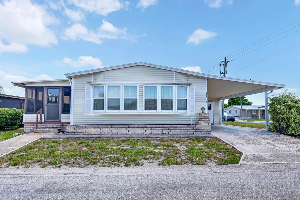 8906 31st Avenue E Palmetto FL 34221