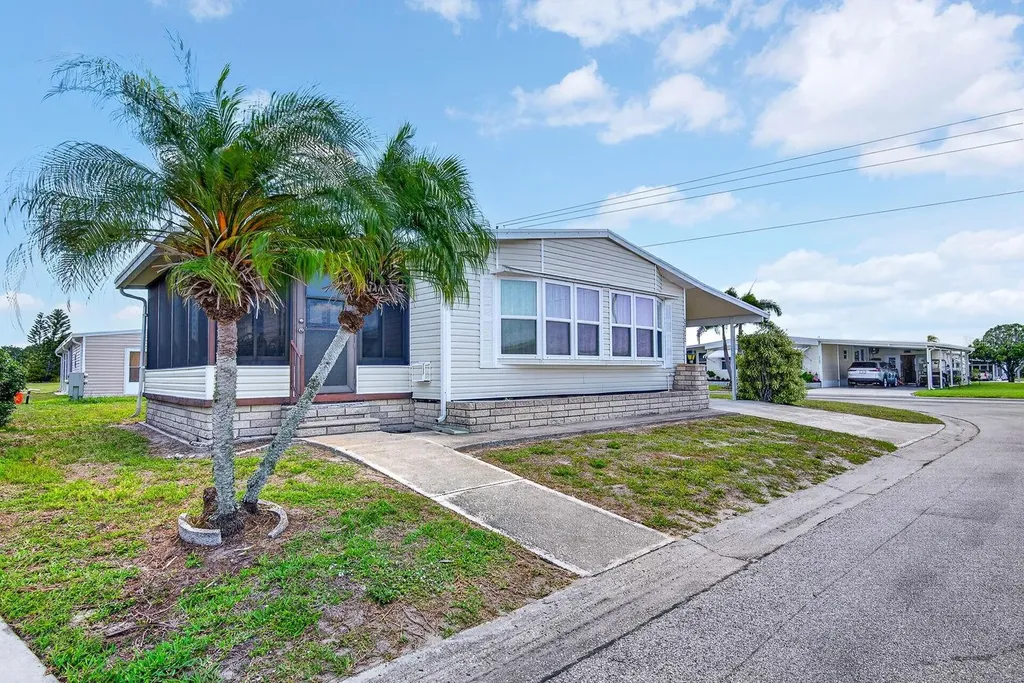 8906 31st Avenue E Palmetto FL 34221