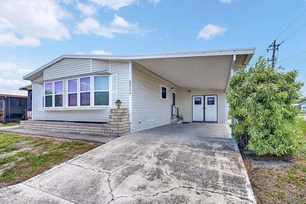 8906 31st Avenue E Palmetto FL 34221