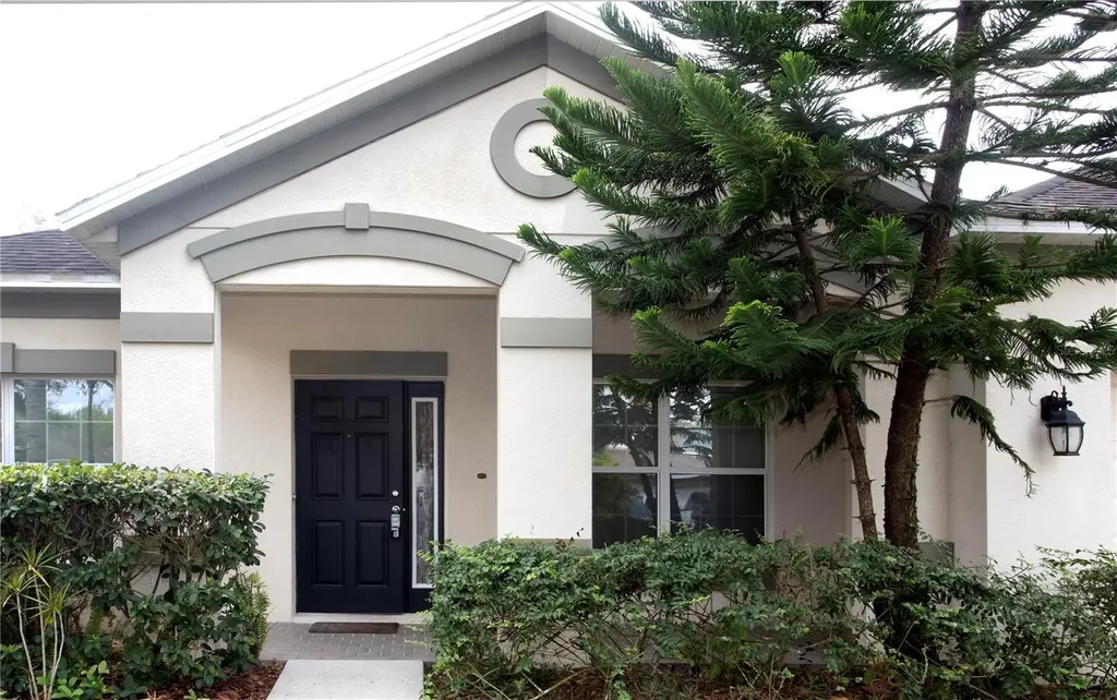1319 Rowantree Drive Dover FL 33527
