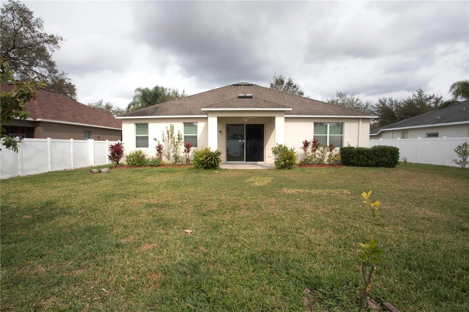 1319 Rowantree Drive Dover FL 33527