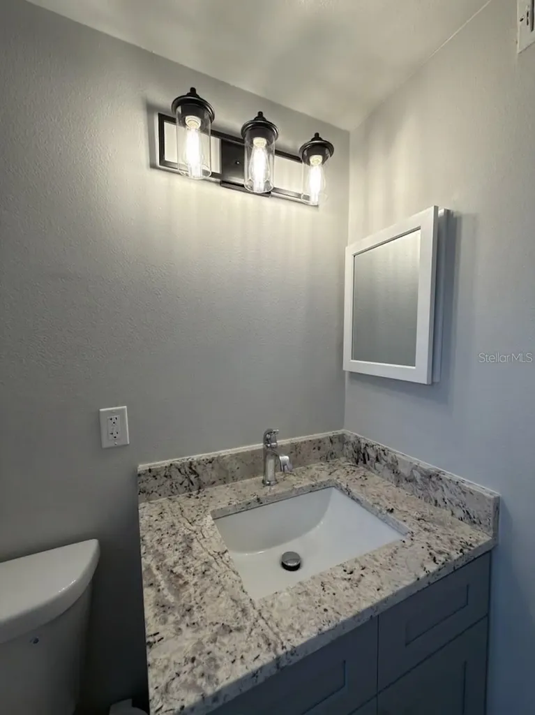 827 Sky Lake Circle Orlando FL 32809