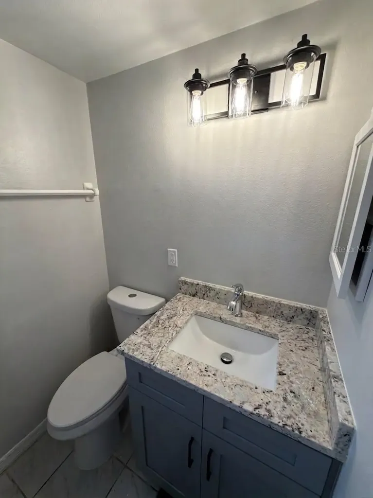 827 Sky Lake Circle Orlando FL 32809
