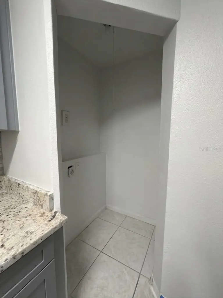 827 Sky Lake Circle Orlando FL 32809