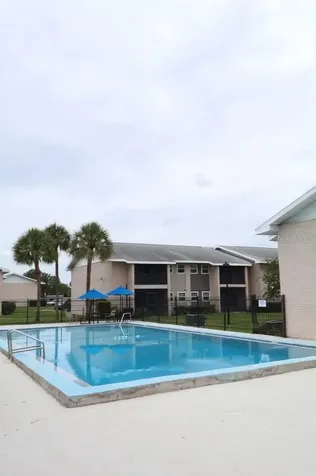 827 Sky Lake Circle Orlando FL 32809