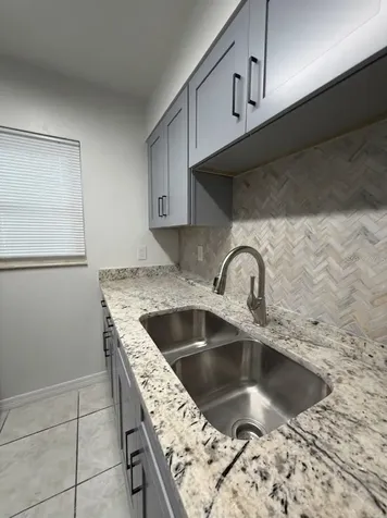 827 Sky Lake Circle Orlando FL 32809