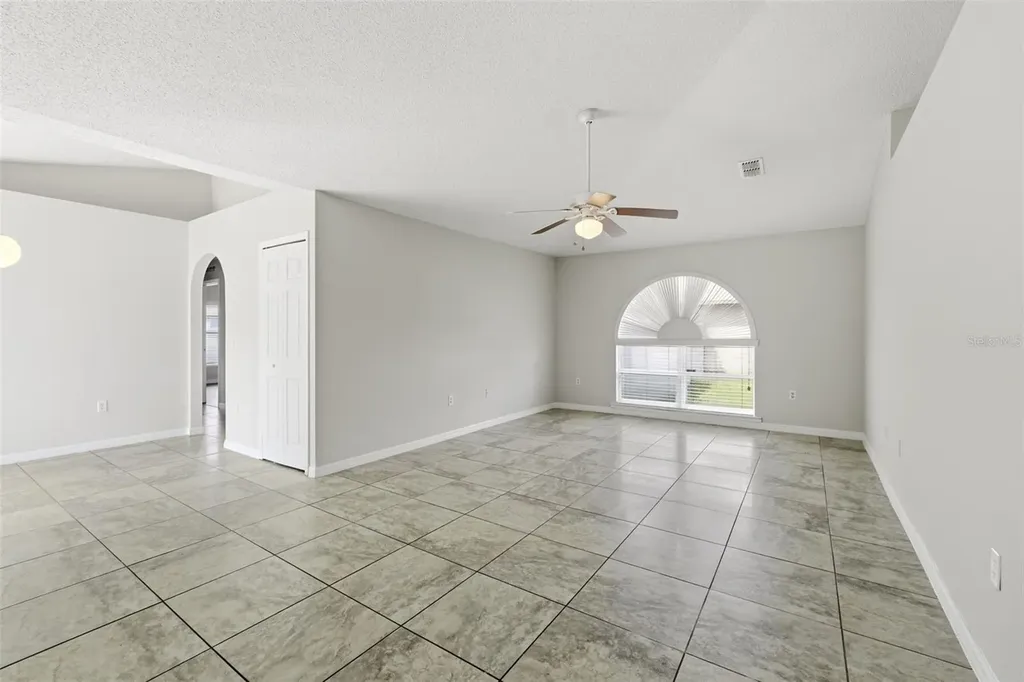 955 Louvre Court Kissimmee FL 34759