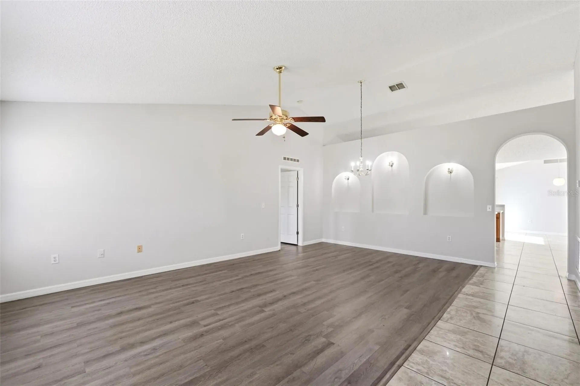 955 Louvre Court Kissimmee FL 34759