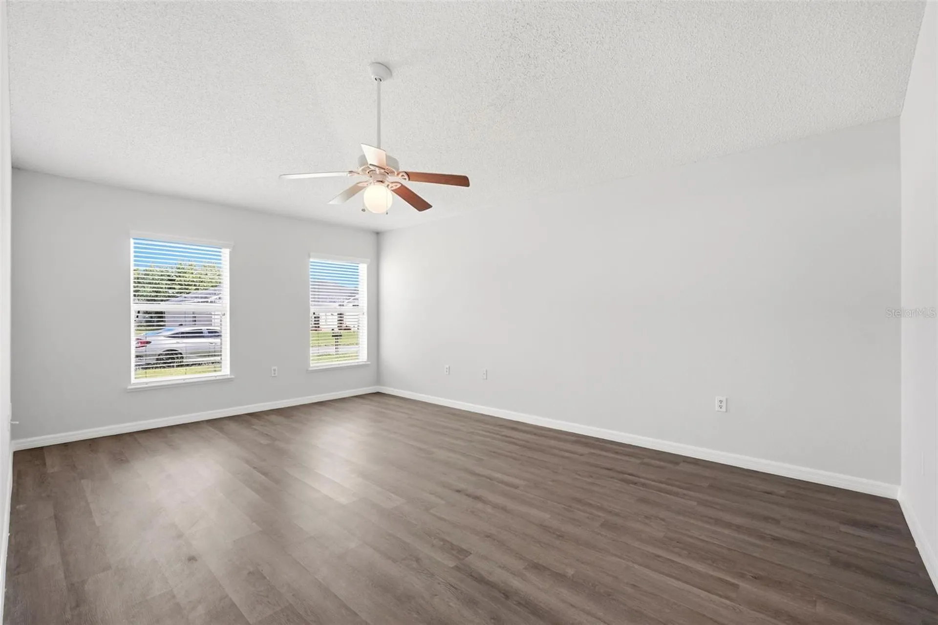 955 Louvre Court Kissimmee FL 34759