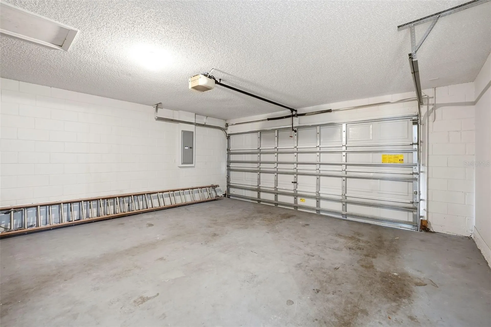 955 Louvre Court Kissimmee FL 34759