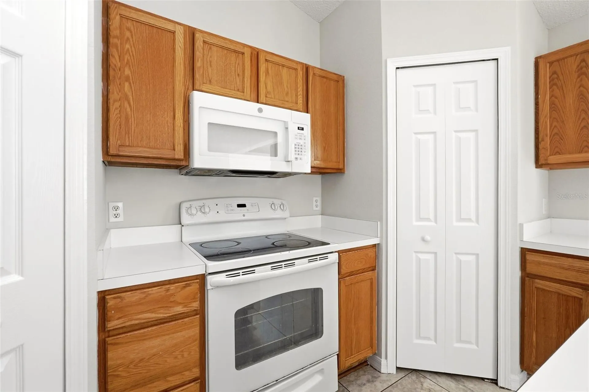 955 Louvre Court Kissimmee FL 34759