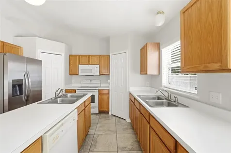 955 Louvre Court Kissimmee FL 34759