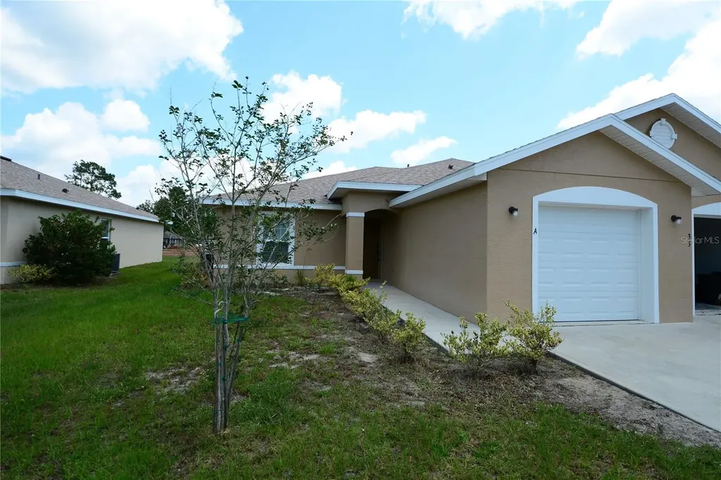 33 Rosecroft Lane Palm Coast FL 32164