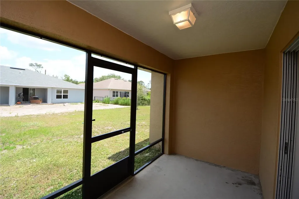 33 Rosecroft Lane Palm Coast FL 32164