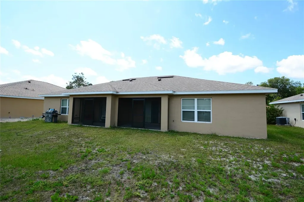 33 Rosecroft Lane Palm Coast FL 32164