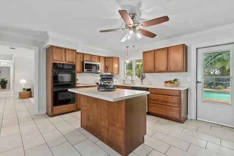 361 Scott Avenue Sarasota FL 34243