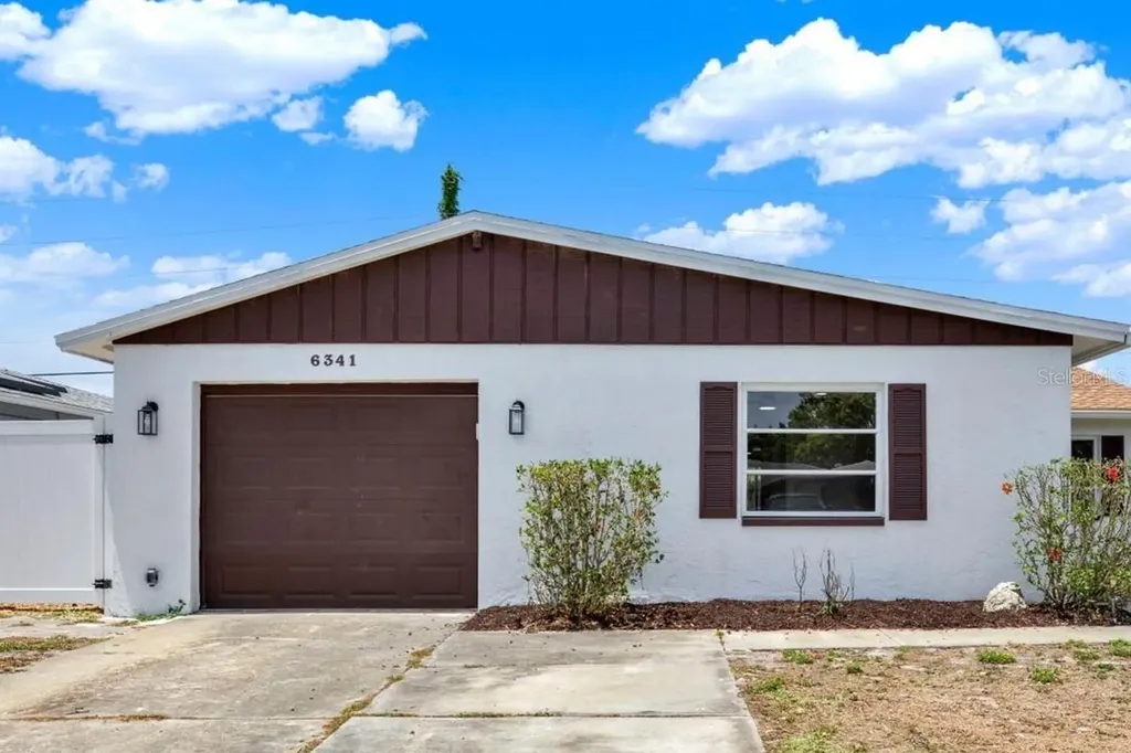 6341 Elmhurst Drive Pinellas Park FL 33782