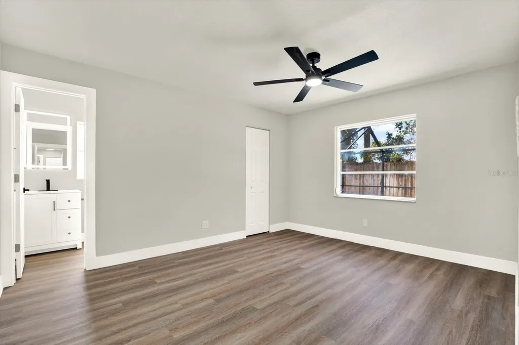 6341 Elmhurst Drive Pinellas Park FL 33782