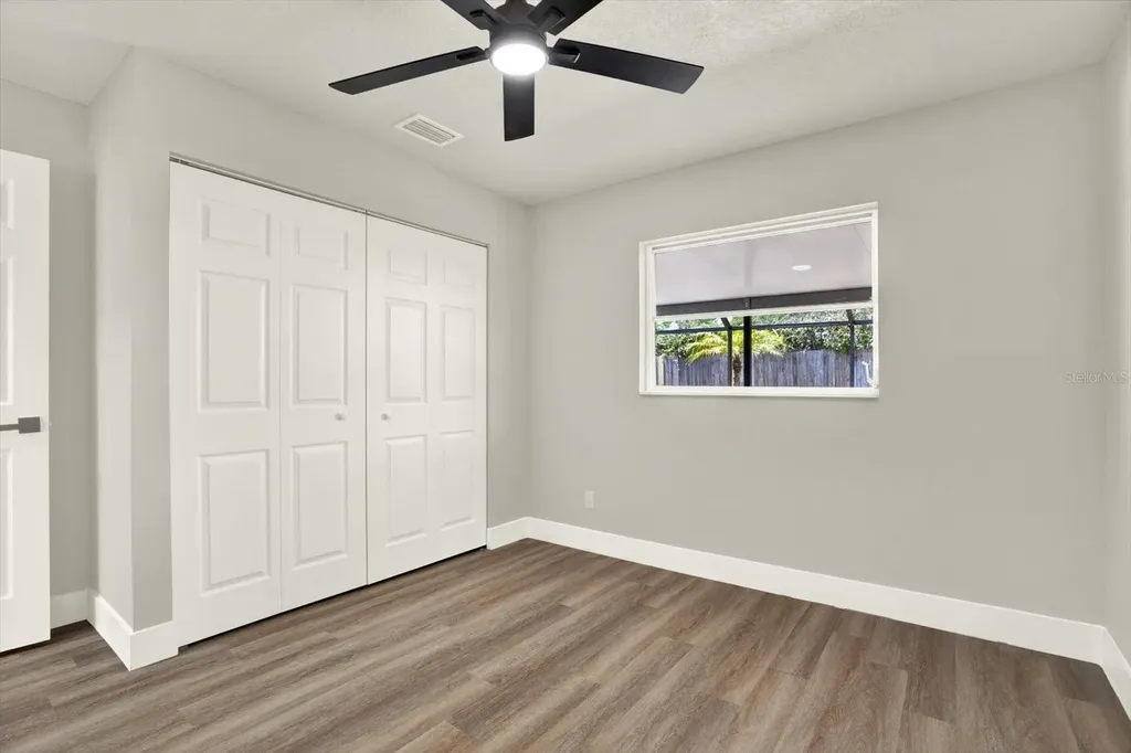 6341 Elmhurst Drive Pinellas Park FL 33782