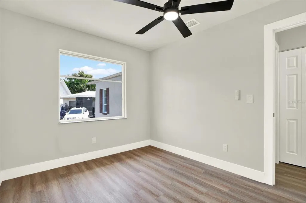 6341 Elmhurst Drive Pinellas Park FL 33782