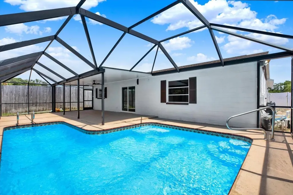 6341 Elmhurst Drive Pinellas Park FL 33782